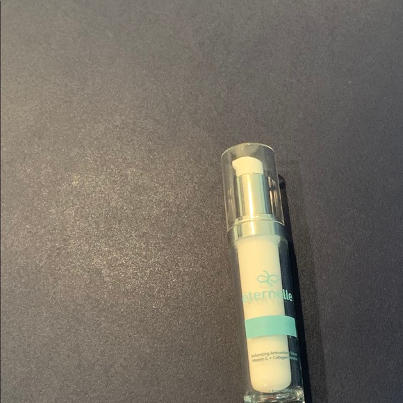 NWT Eternelle Skincare Regenerate Serum - Picture 6 of 6